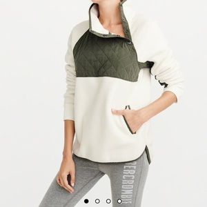 Abercrombie & Fitch ASYMMETRICAL SNAP-UP FLEECE